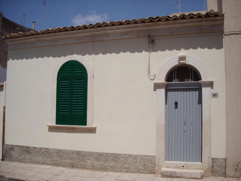 Case Nausica Marina di Ragusa Room photo